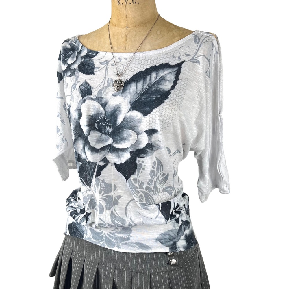 SOLD‎ - Picture 3 of 8